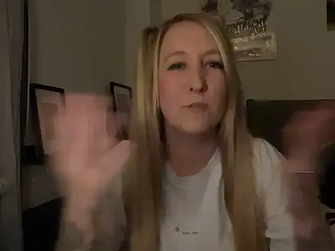 Ninimaus online show from March 7, 9:00 pm