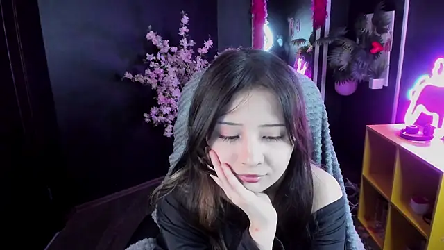 May Ling online show from May 21, 11:08 am