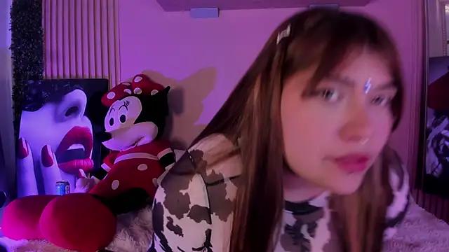 Winnie cutee online show from May 21, 3:26 am