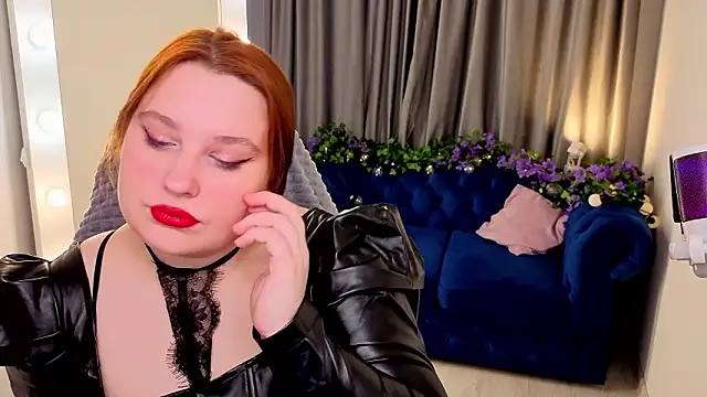 marymadisson online show from February 18, 6:23 am