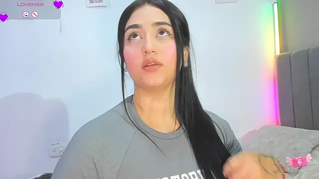 Curvy sweet online show from March 15, 9:44 am