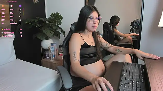 eva swan  online show from May 14, 1:06 pm