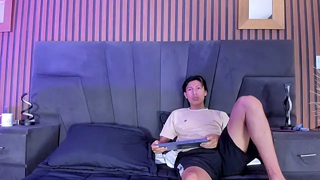 MarcoAndAllice online show from May 8, 9:05 pm