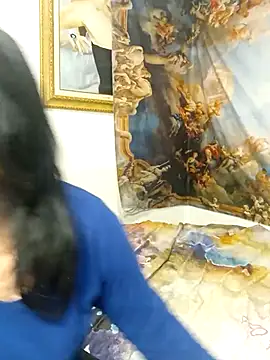 MadamBell online show from March 9, 4:43 pm