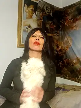 MadamBell online show from March 19, 6:01 pm