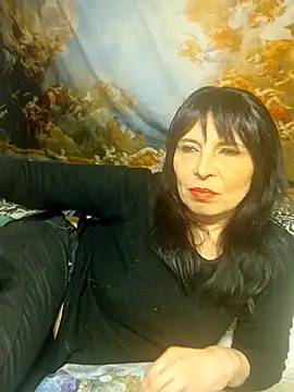 MadamBell online show from March 31, 4:40 pm