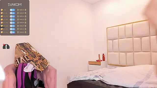 Violetta-foxx online show from May 21, 8:07 pm