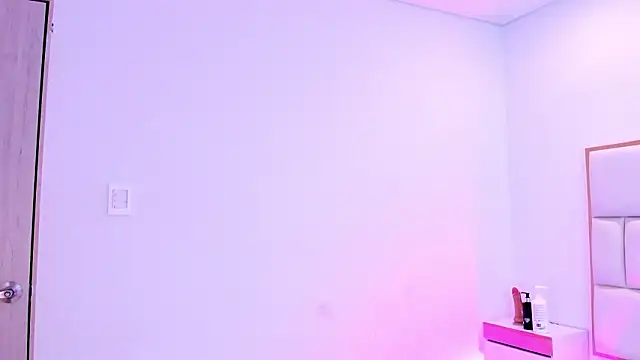 Violetta-foxx online show from February 24, 7:45 pm