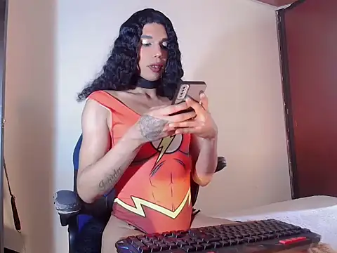 latinhott23 online show from May 8, 8:43 pm