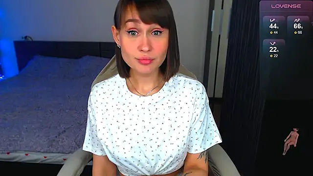 Mel Lovell  online show from May 15, 12:41 pm