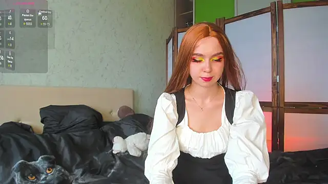 GlitchyDolly online show from May 5, 4:37 am