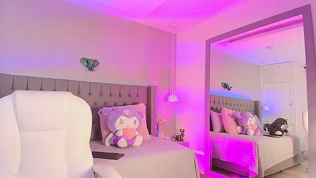 angelina honey  online show from May 20, 3:47 am