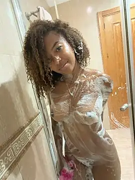 BySabrina online show from May 26, 2:38 pm