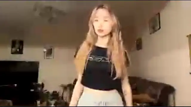 PinkTraible online show from March 27, 12:06 pm