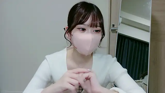 ukachan  online show from April 3, 3:54 pm