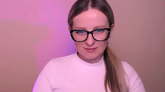 AnnePeach online show from March 12, 5:59 pm