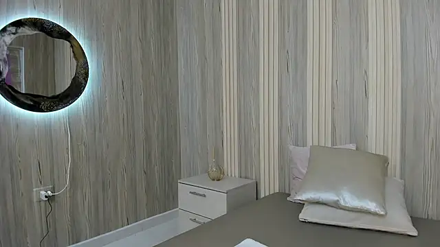Isabellaa Rosee online show from May 25, 8:52 pm