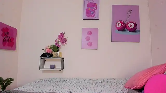 NaeniaDemon  online show from March 5, 3:57 am