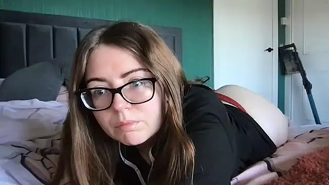 CurvyBx online show from March 14, 10:49 am