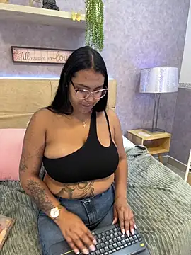 AprilBom online show from April 6, 11:44 am