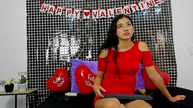 Ivy Heat online show from February 15, 1:52 am