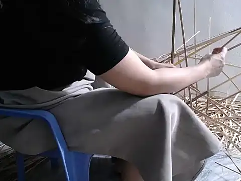 Snapshot of Maile88 chatting on March 27, 10:38 am Maile88 online show from March 27, 10:38 am