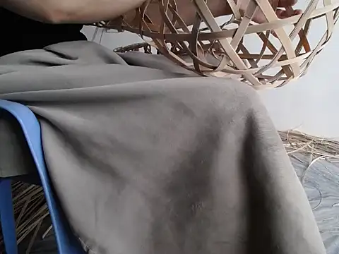 Snapshot of Maile88 chatting on April 10, 1:33 am Maile88 online show from April 10, 1:33 am