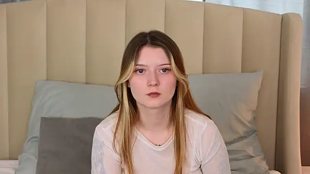 AlyssFrost online show from July 7, 6:47 am