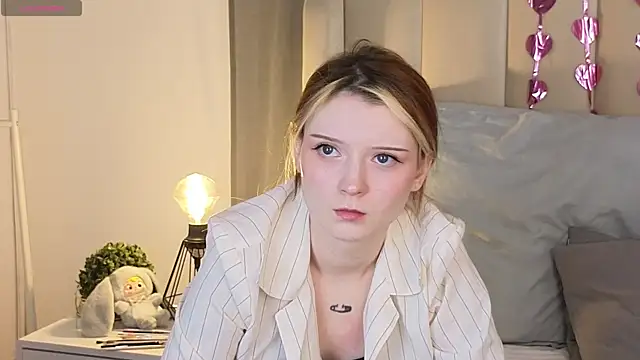 AlyssFrost online show from February 18, 4:06 pm