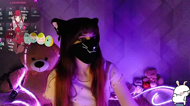 llonaMask online show from March 28, 7:02 pm