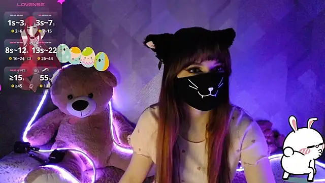 llonaMask online show from March 31, 11:05 pm