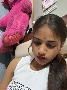 samayra1144 online show from May 3, 3:15 pm