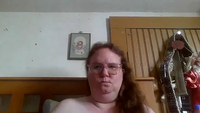 naughty queen1 online show from April 21, 7:54 pm