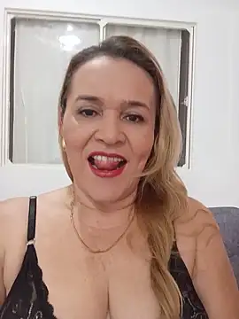 charlotte milf30 online show from May 17, 1:32 pm
