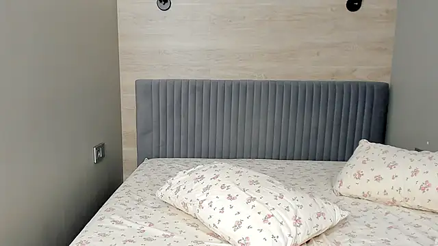 Mary Phoenix online show from March 29, 8:41 pm