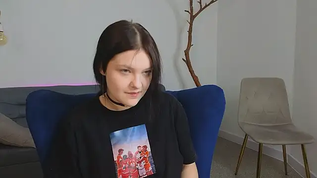 DeliaEffy online show from March 23, 1:17 pm