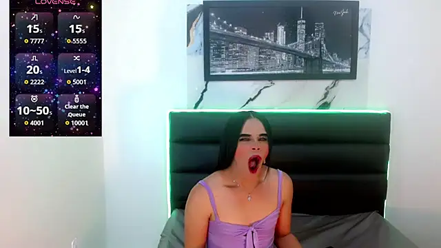 Karlaa Hernandez  online show from March 30, 7:35 pm