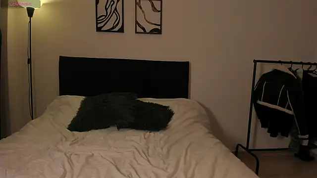 maite evanss online show from March 31, 1:38 am