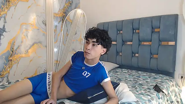 BOYS PLAY online show from May 16, 1:52 am