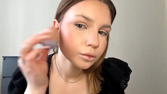 PledHoly online show from March 2, 10:11 am