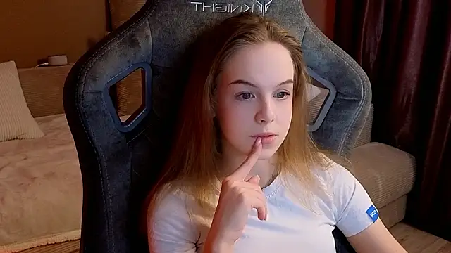 icesteam online show from March 21, 9:03 am