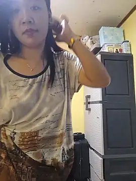 Polished Princess online show from May 15, 3:59 pm