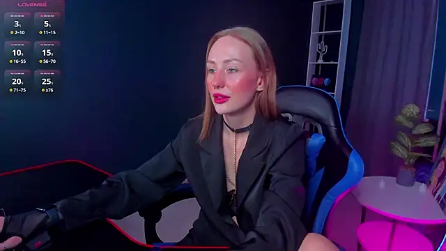 A Alise online show from March 6, 12:22 pm