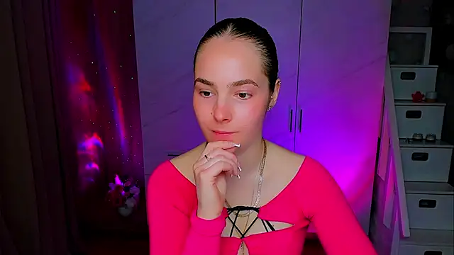 Maddy Wood  online show from May 11, 4:15 pm