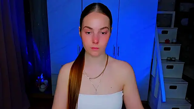 Maddy Wood  online show from May 23, 3:21 pm