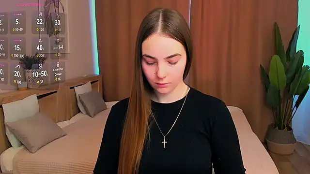 Maddy Wood  online show from February 19, 8:47 am