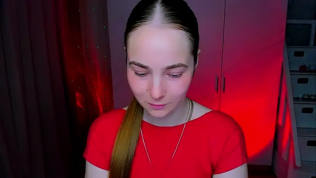 Maddy Wood  online show from May 17, 2:38 pm