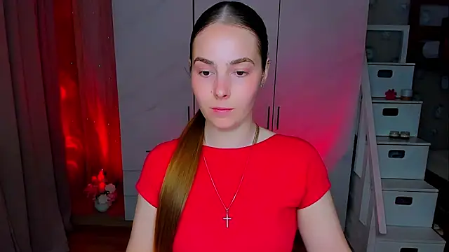 Maddy Wood  online show from May 24, 4:28 pm