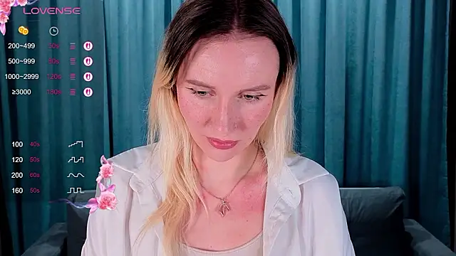 AshleyySchwartz online show from March 24, 2:22 pm