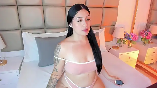 annybentleii online show from May 26, 7:24 pm